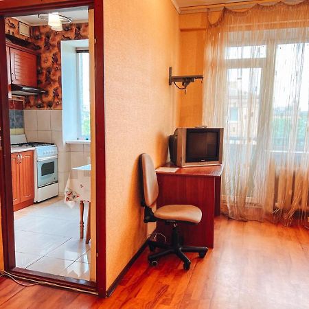 Apartment Near Metro Station Darnitsa Киев Екстериор снимка
