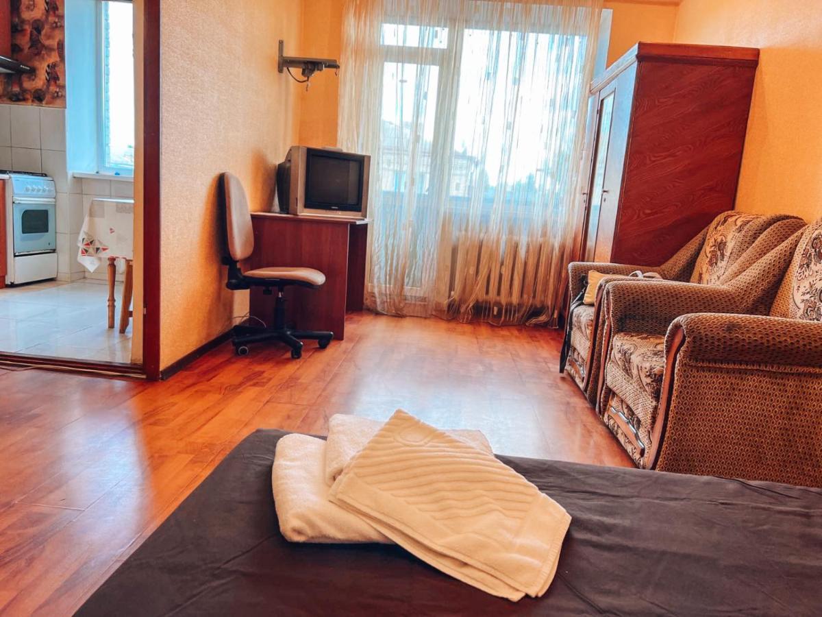 Apartment Near Metro Station Darnitsa Киев Екстериор снимка