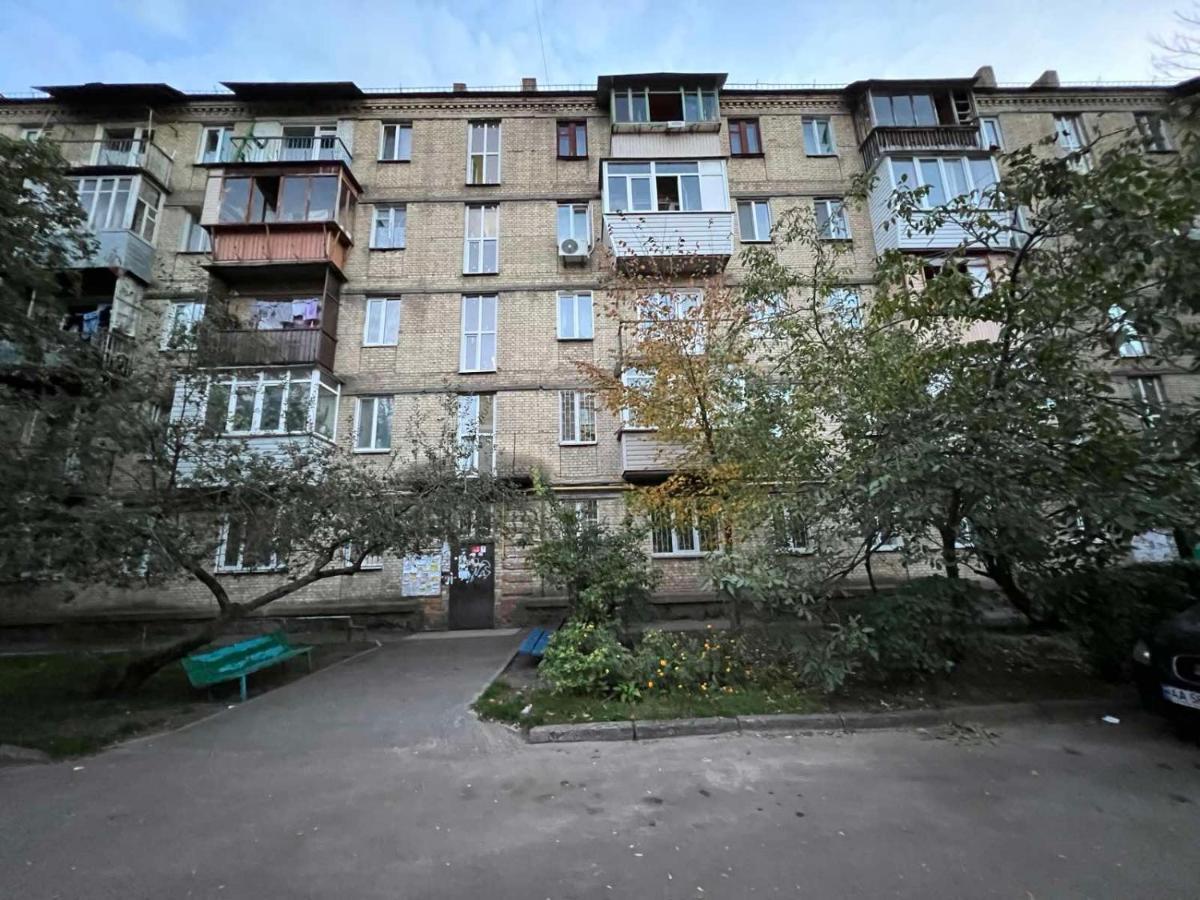 Apartment Near Metro Station Darnitsa Киев Екстериор снимка